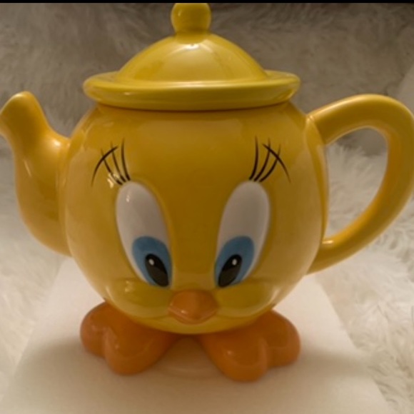 Other - 🐥Tweety Teapot
